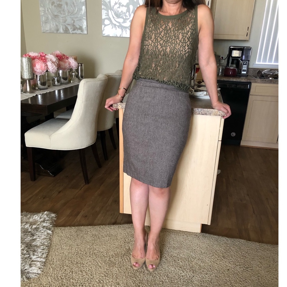 Ann Taylor Wool lined Pencil Skirt